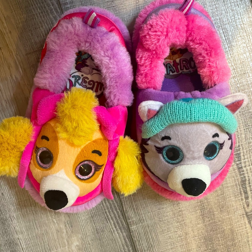 Size 7-8 Toddler Paw Patrol Slippers